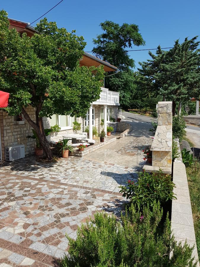Apartments Barbara Сень Экстерьер фото